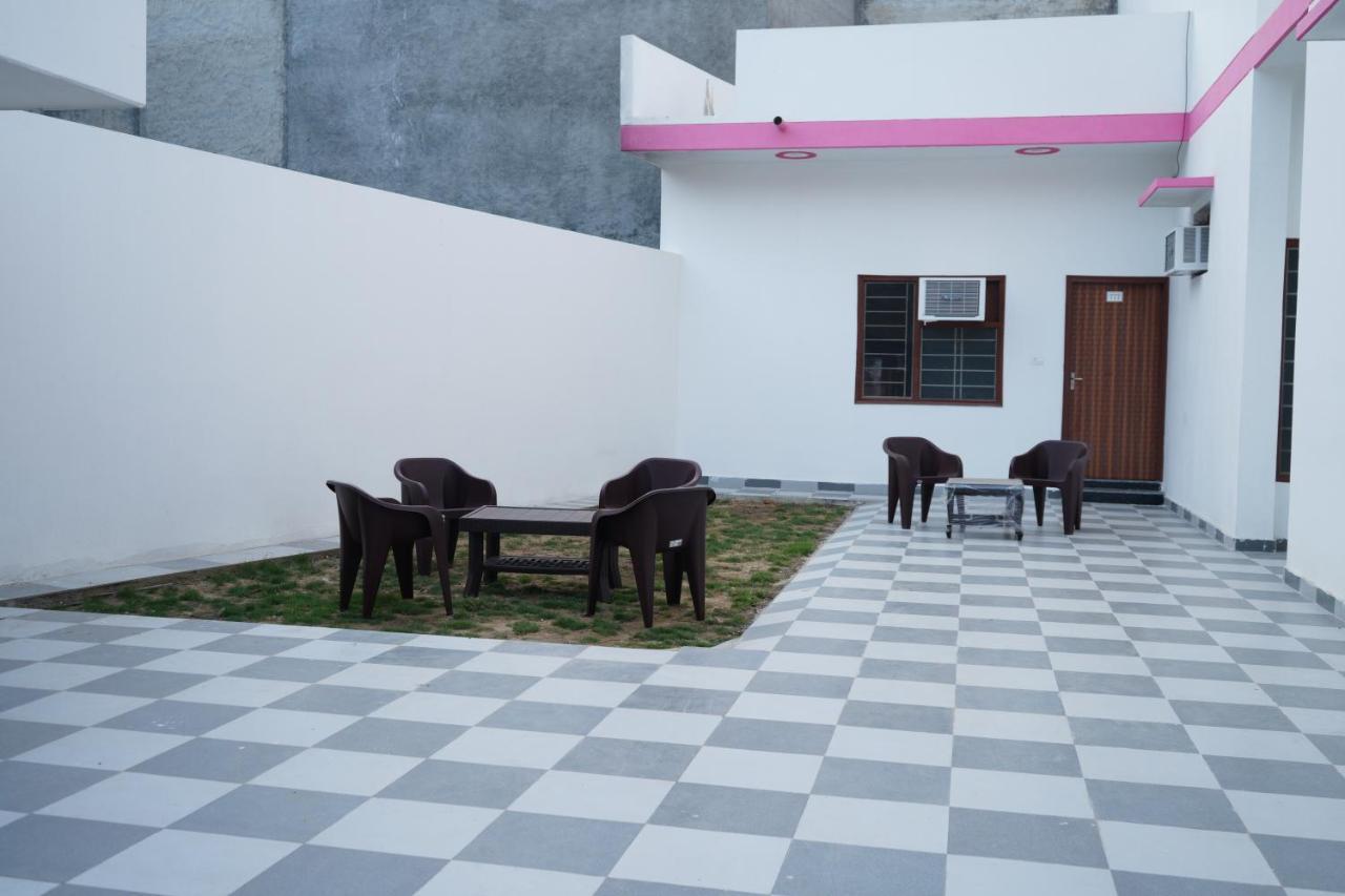 Roop Niwas Bed & Breakfast Amritsar Exterior photo