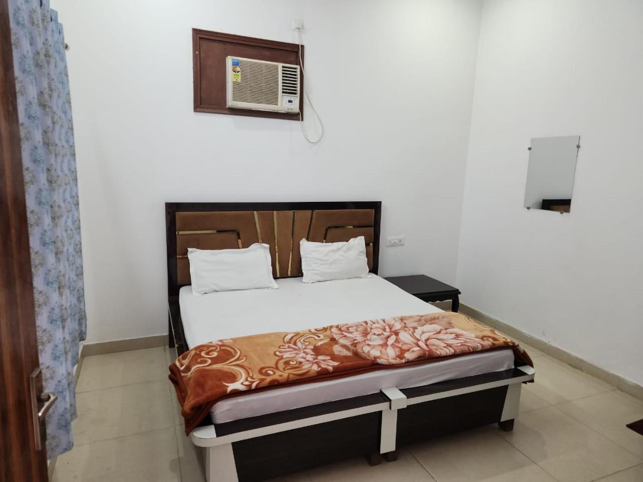 Roop Niwas Bed & Breakfast Amritsar Exterior photo